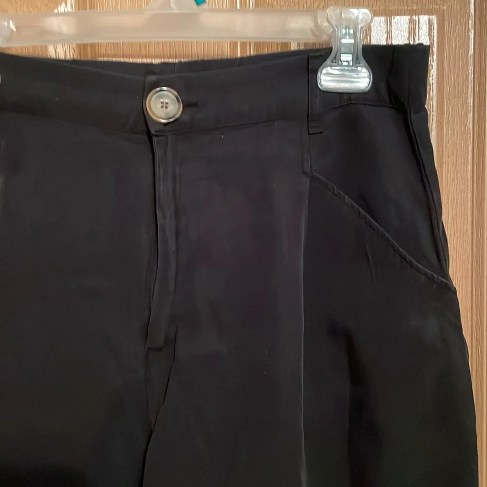 ZARA Black Woman's Shorts with Pockets. Size M - Picture 2 of 7